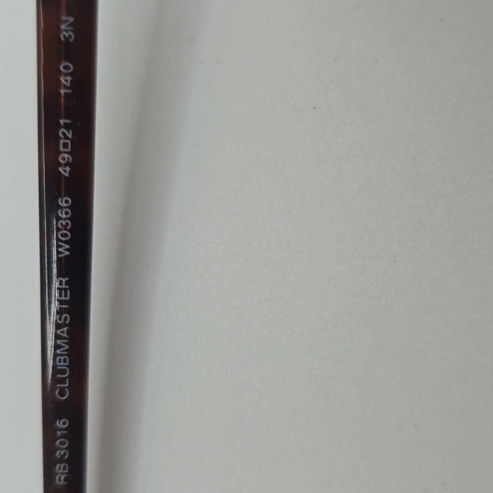 Ray-Ban Clubmaster Sunglasses RB3016 - Picture 3 of 6